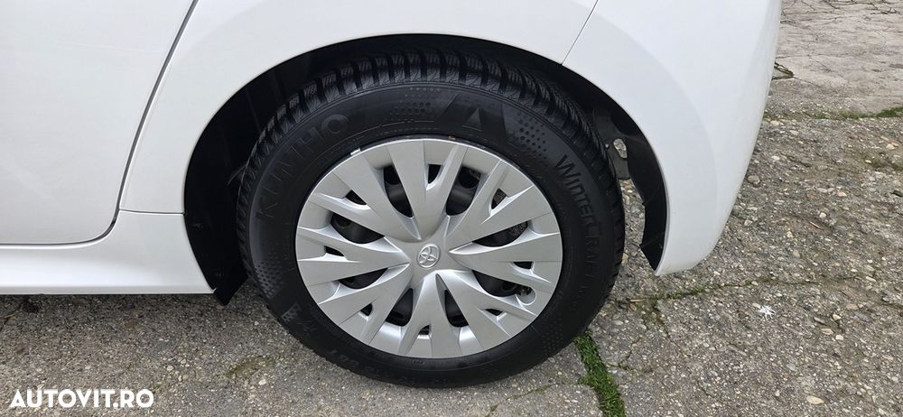 Toyota Yaris 1.5 L Dynamic - 9