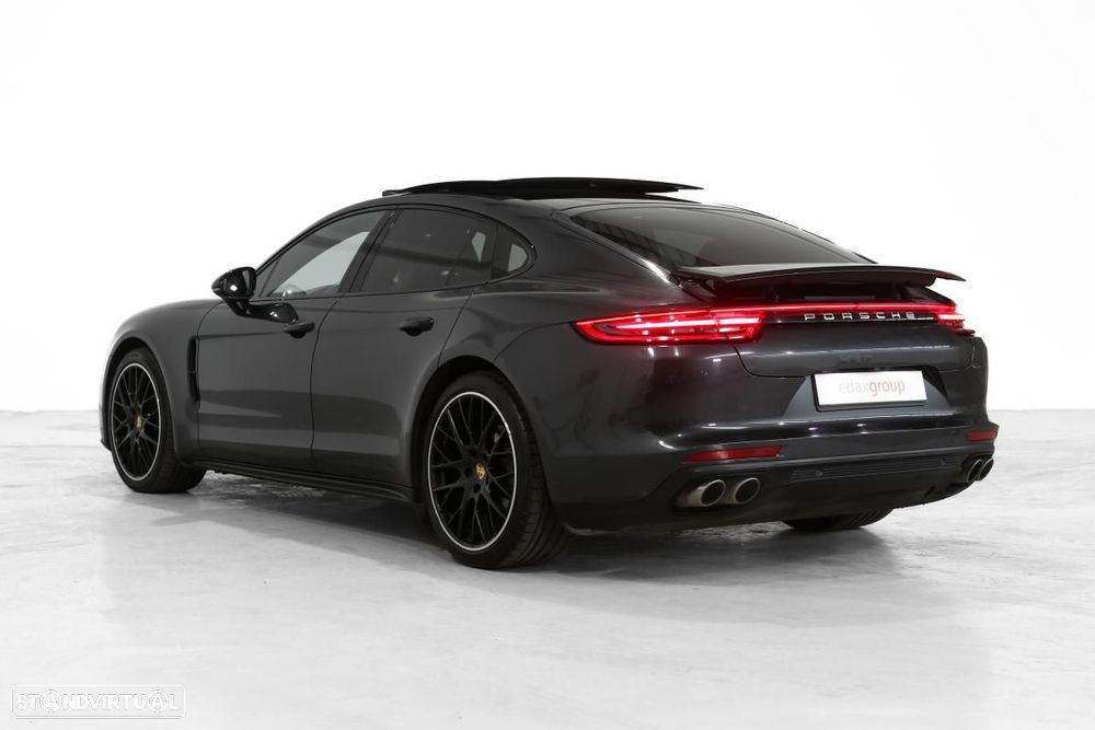 Porsche Panamera 4 S - 4