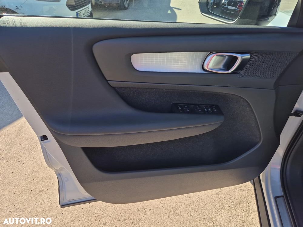 Volvo XC 40 Recharge T5 Twin Engine AT7 Inscription - 9