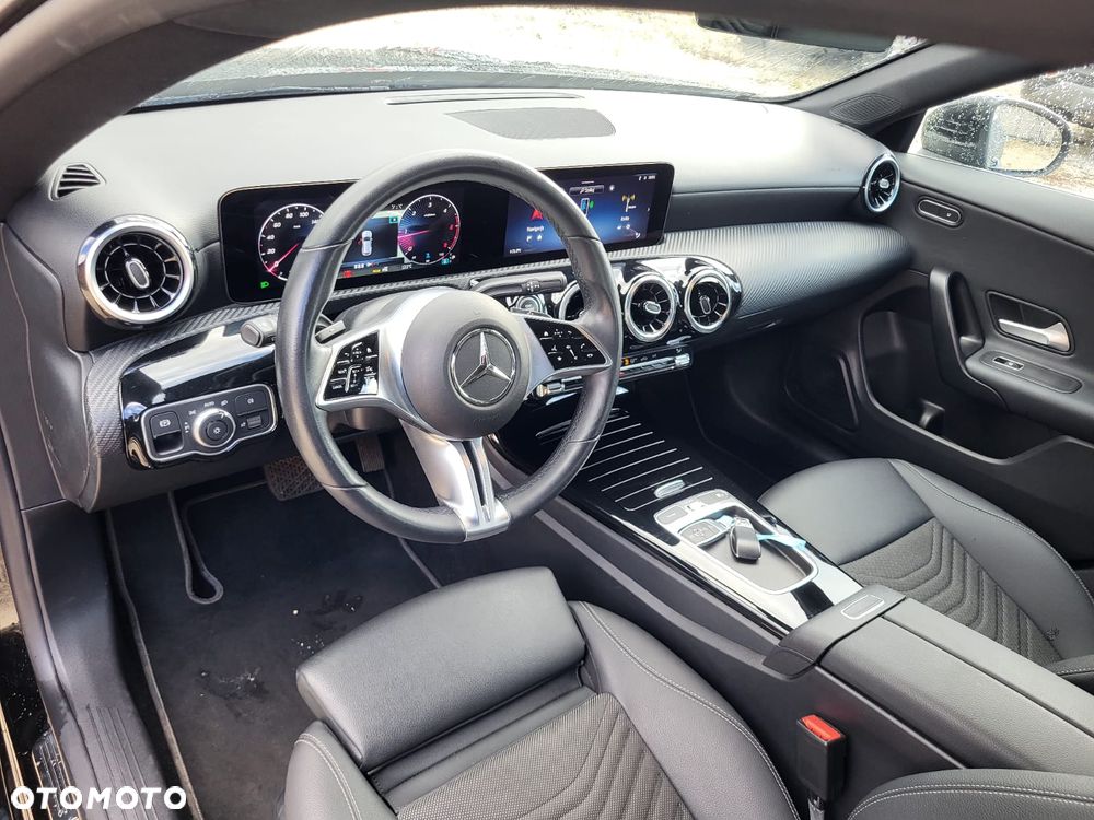 Mercedes-Benz CLA - 21