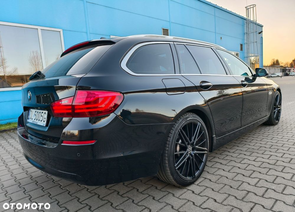 BMW Seria 5 525d - 4