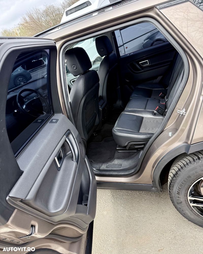 Land Rover Discovery Sport - 12