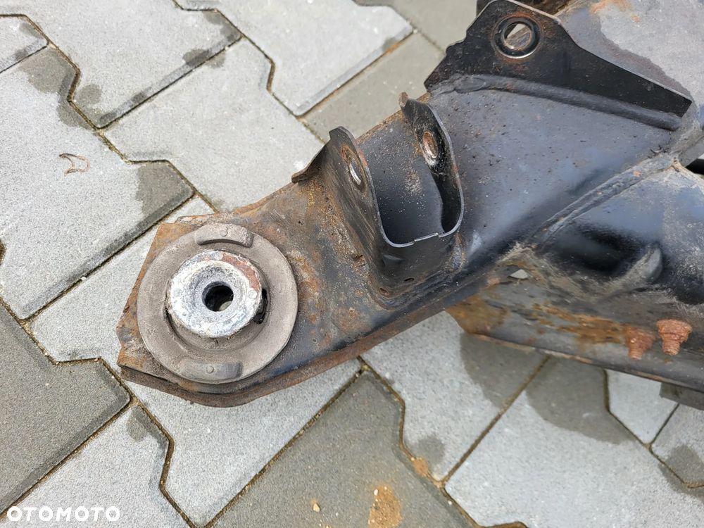 MERCEDES W204 SANKI KOŁYSKA WÓZEK TYLNY TYŁ BELKA TYLNA KOMBI - 2