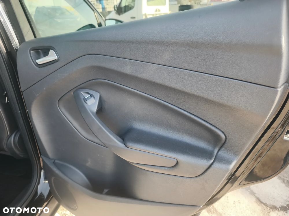 Ford Kuga 2.0 TDCi 4x4 Titanium - 22