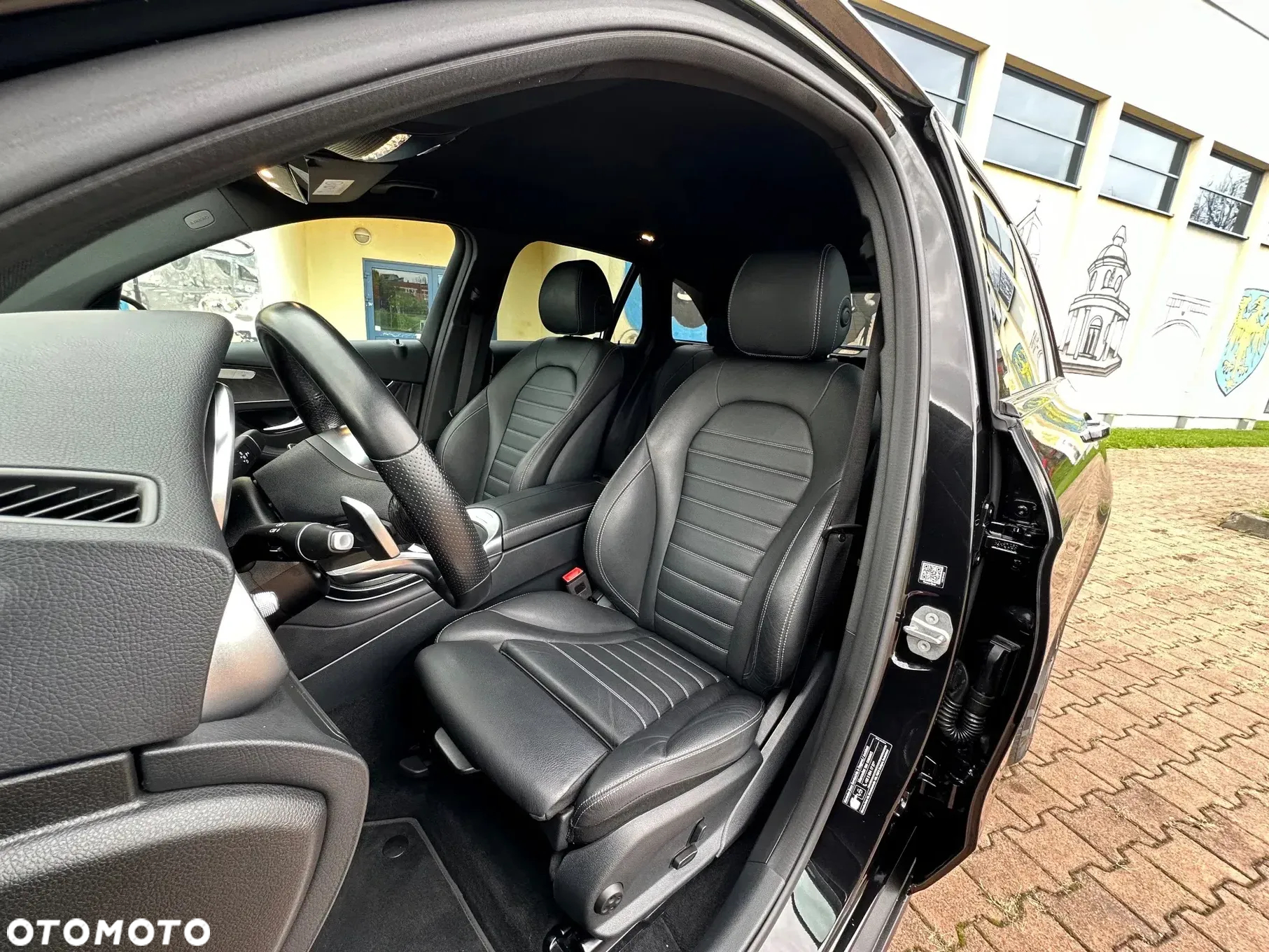 Mercedes-Benz GLC 200 4Matic 9G-TRONIC AMG Line - 30