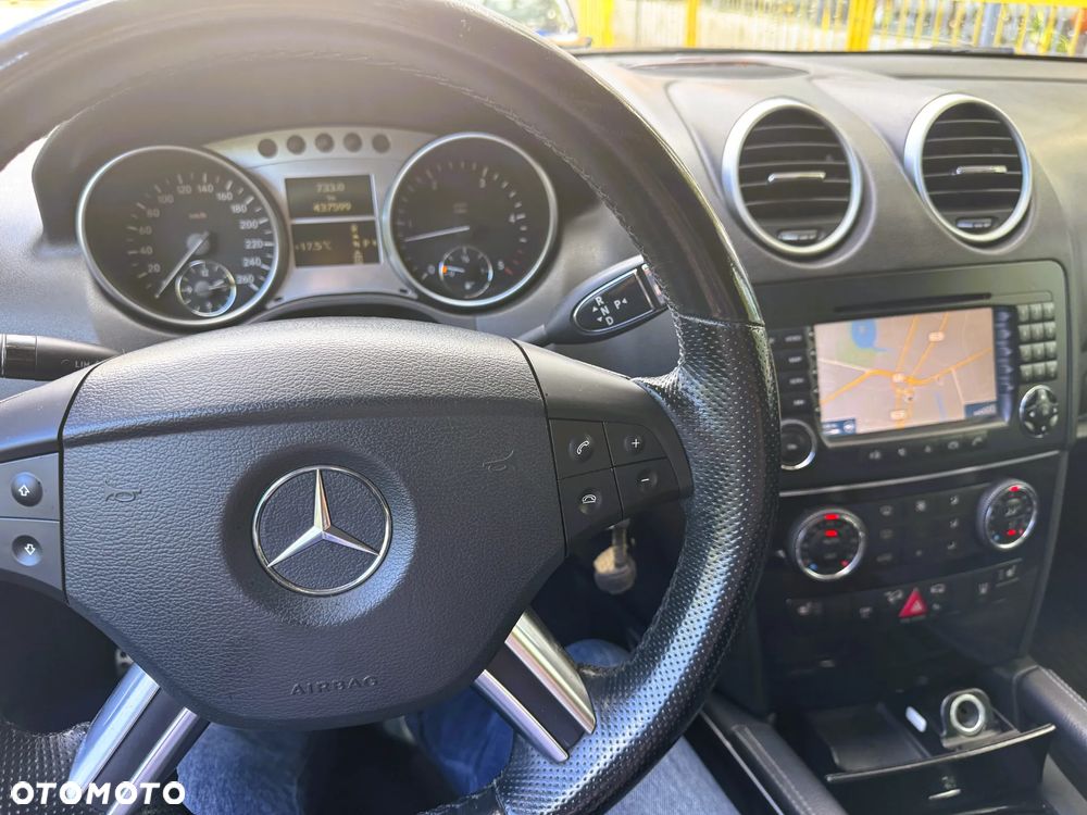 Mercedes-Benz ML - 8