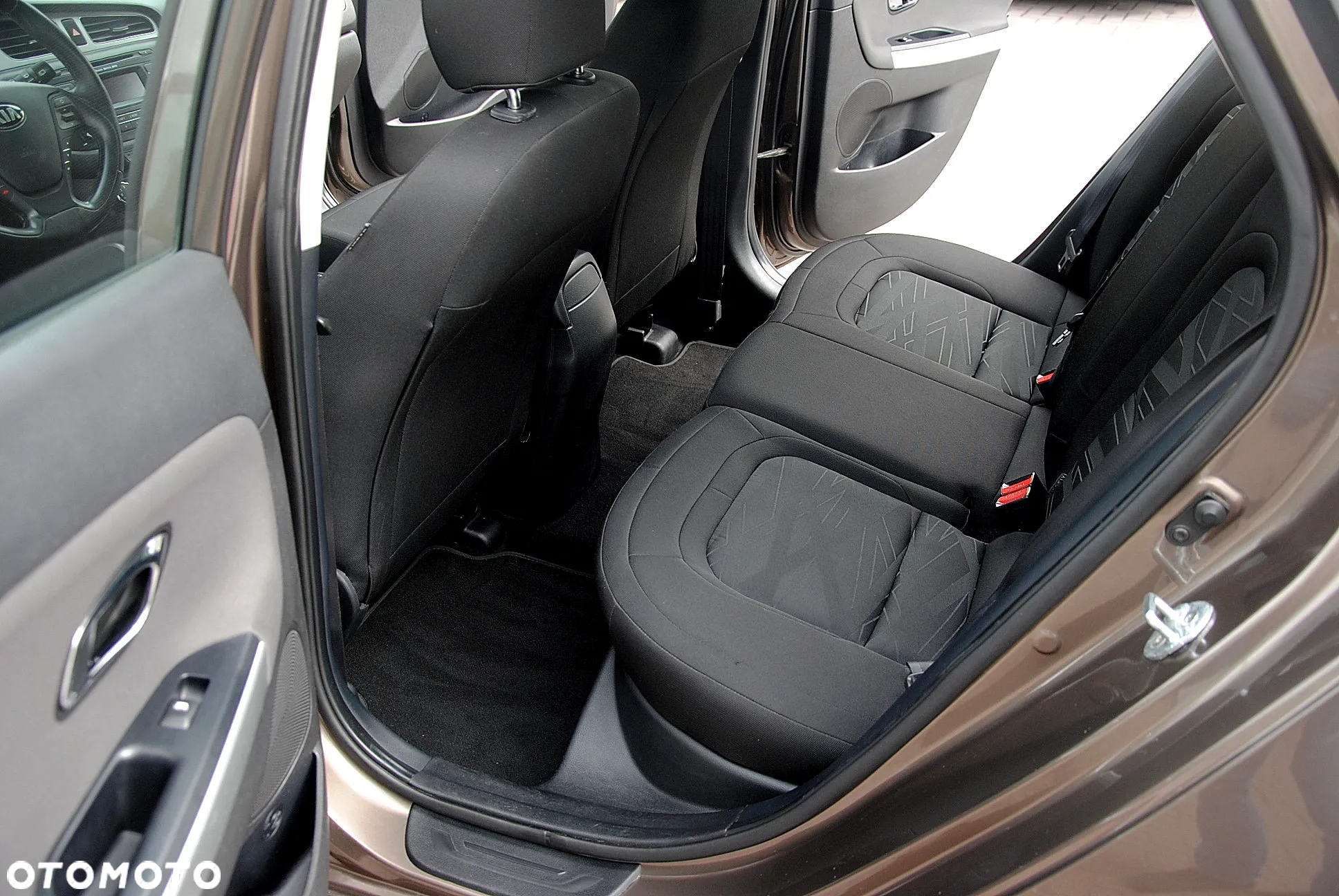 Kia Ceed 1.4 CVVT Attract - 10
