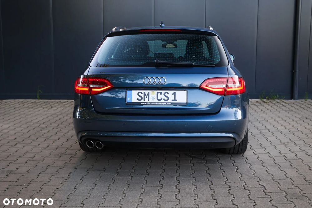 Audi A4 Avant 2.0 TDI DPF clean diesel quattro S tronic S line Sportpaket - 16