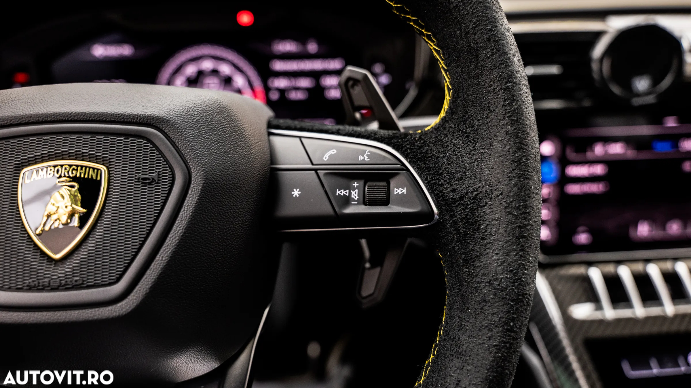 Lamborghini URUS Standard - 36