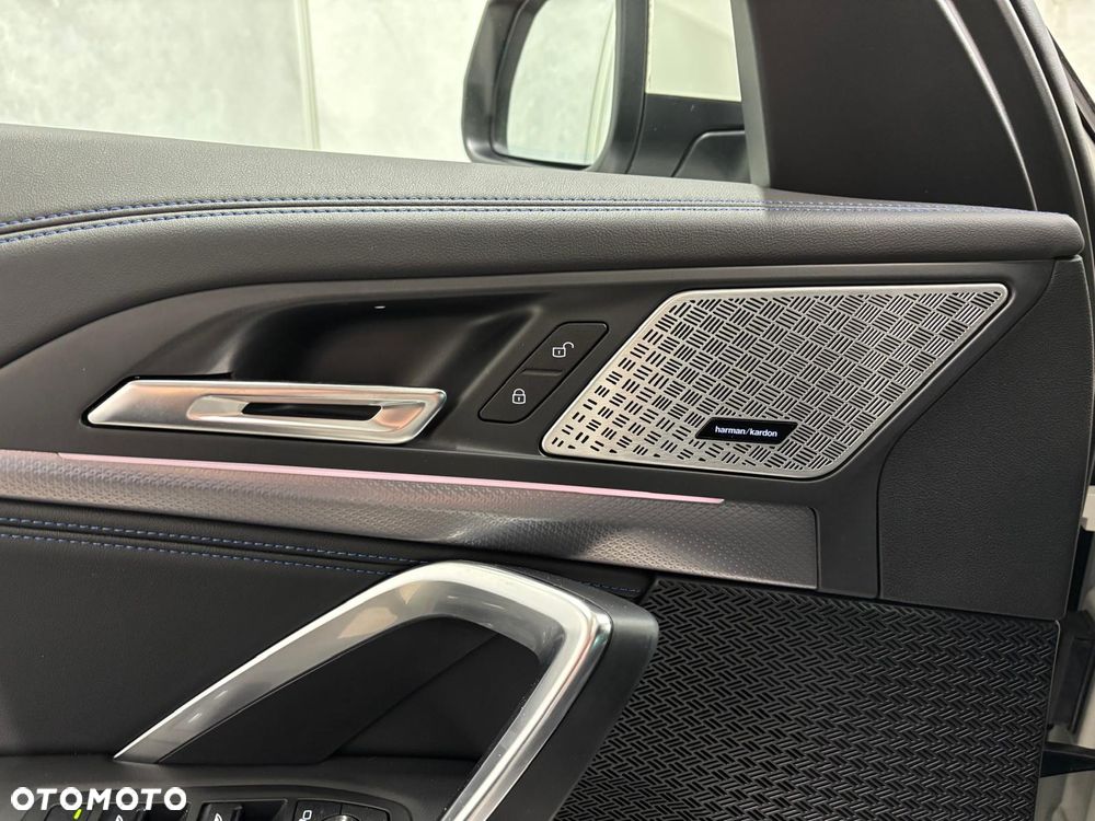 BMW iX1 eDrive20 66.5kWh M Sport - 20