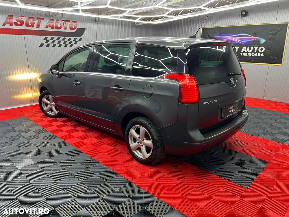 Peugeot 5008 - 5