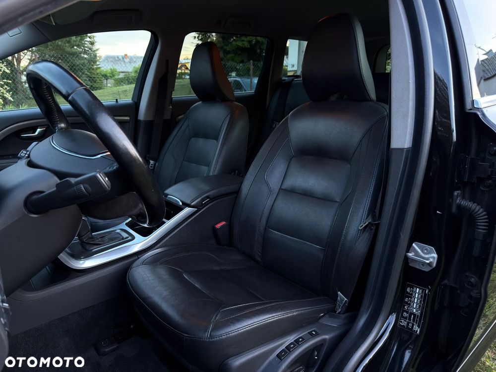Volvo V70 D4 Geartronic Black Edition - 21