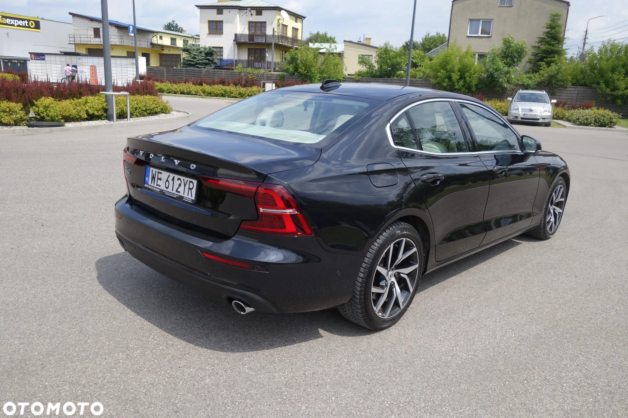 Volvo S60 T5 Momentum Pro - 4