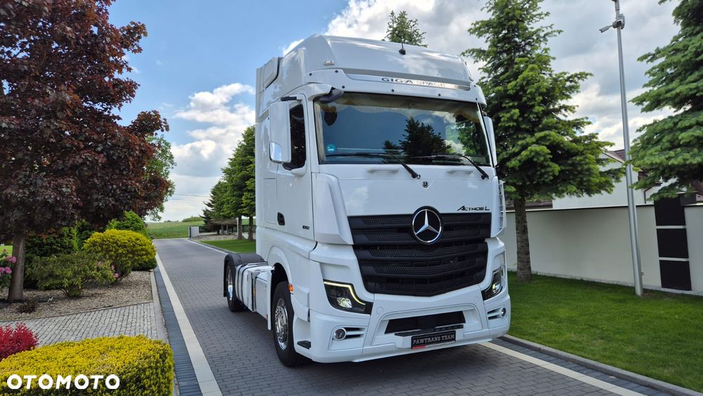 Mercedes-Benz //ACTROS///2023/// 1851///JEDYNE 317 TYŚ KM/// GIGA SPACE///ALUFELGI/// KLIMATYZACJA POSTOJOWA/// FULL LED///VIRTUAL COCPIT/// TV///STAN JAK NOWY. - 3