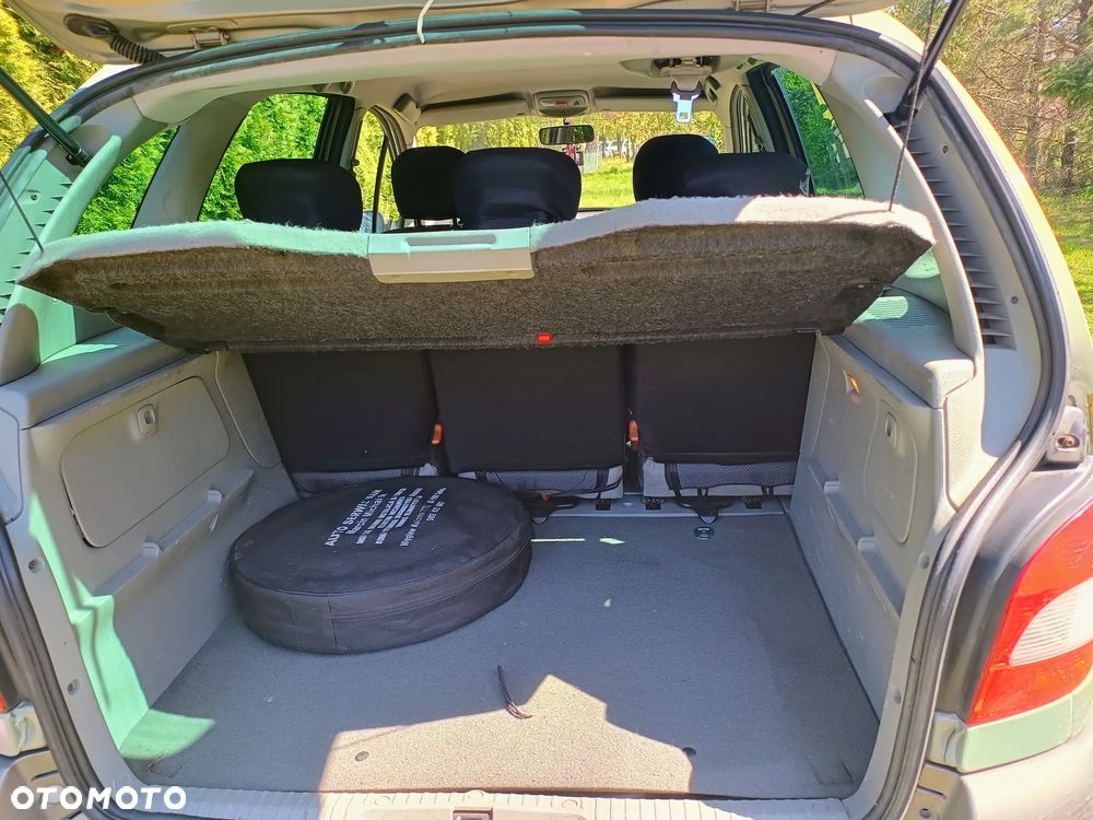 Renault Scenic 1.6 16V EXpression - 6