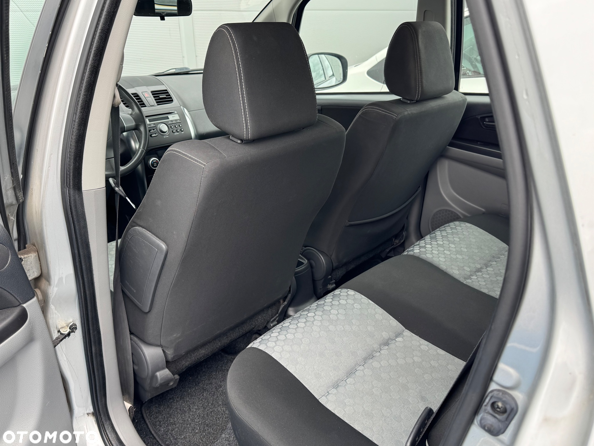 Suzuki SX4 1.6 Comfort - 5