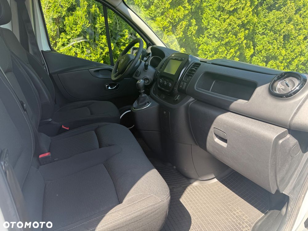 Opel VIVARO - 8