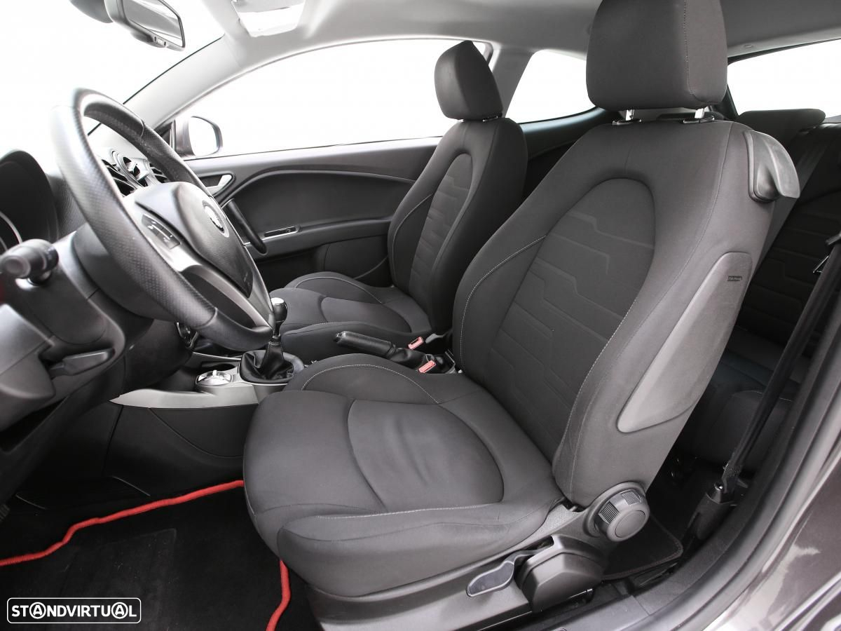 Alfa Romeo MiTo - 7