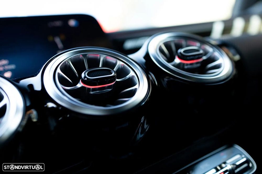 Mercedes-Benz CLA 45 AMG S Shooting Brake 4Matic+ - 11