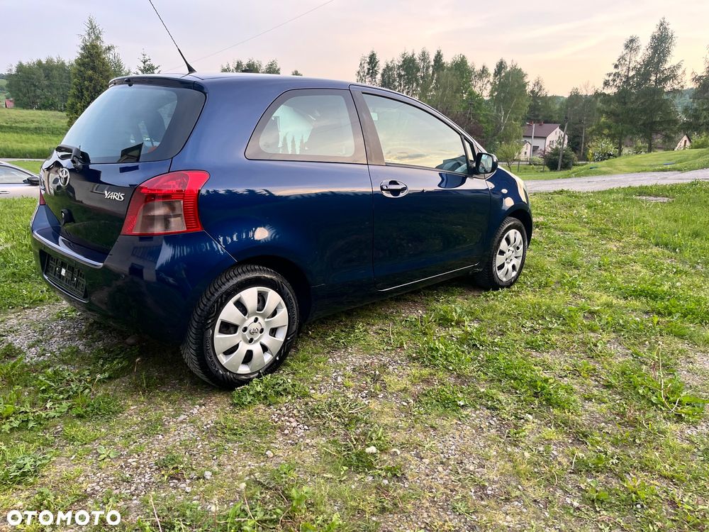 Toyota Yaris - 1