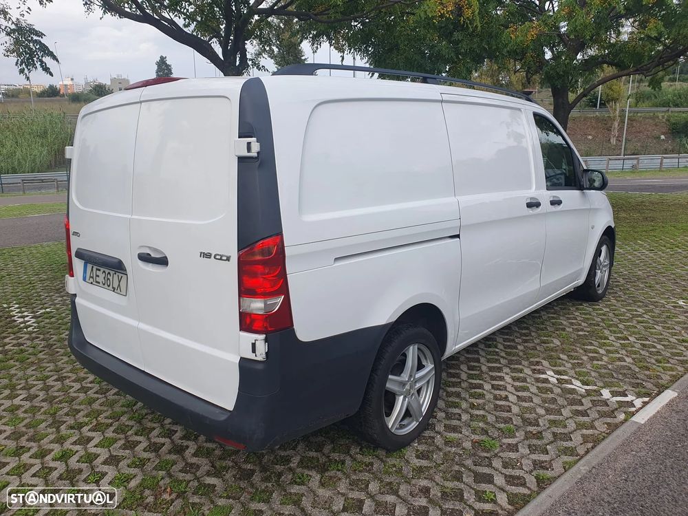 Mercedes-Benz Vito 119CDI Automática - 6