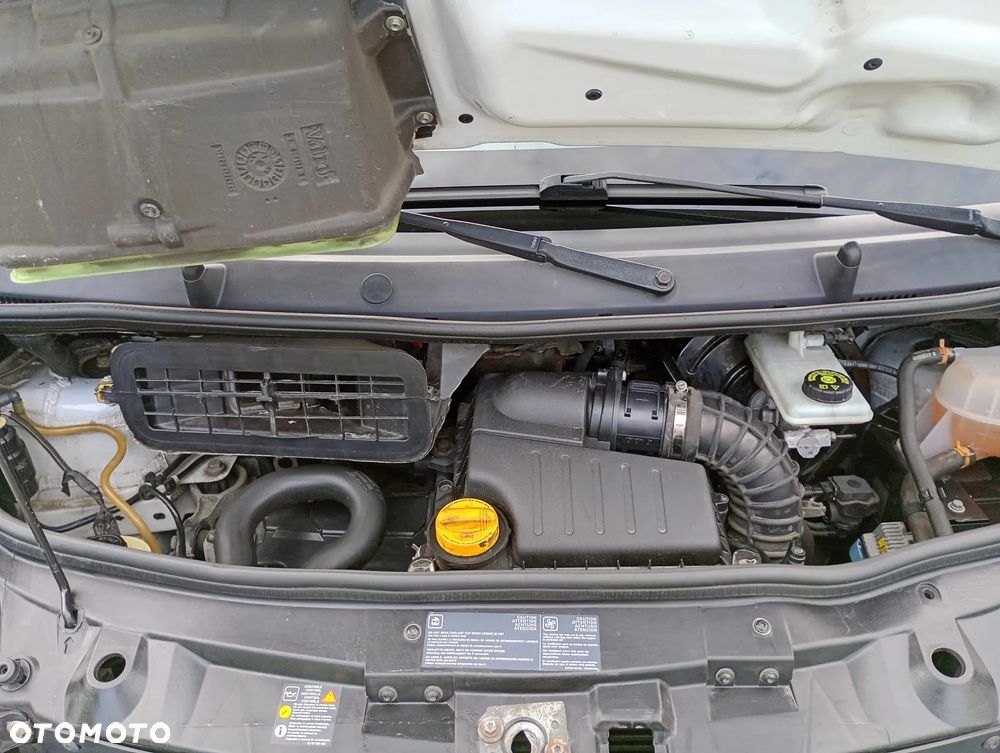 Opel Vivaro - 29