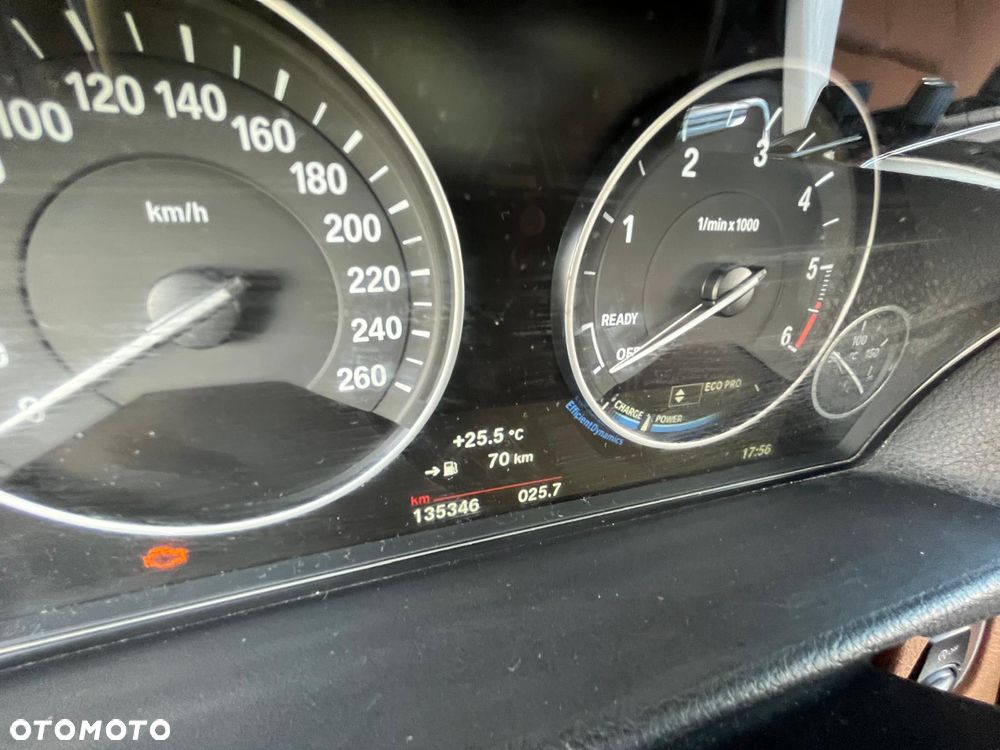 BMW Seria 3 320d Efficient Dynamics - 26