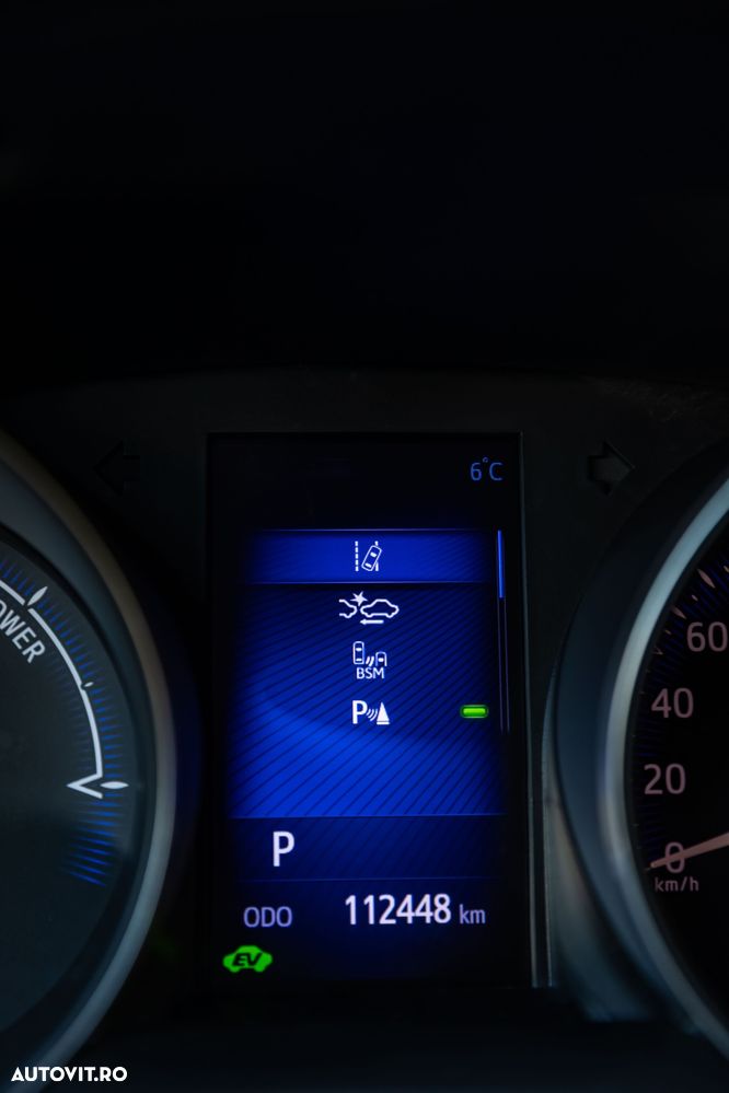 Toyota C-HR Hybrid Lounge - 29