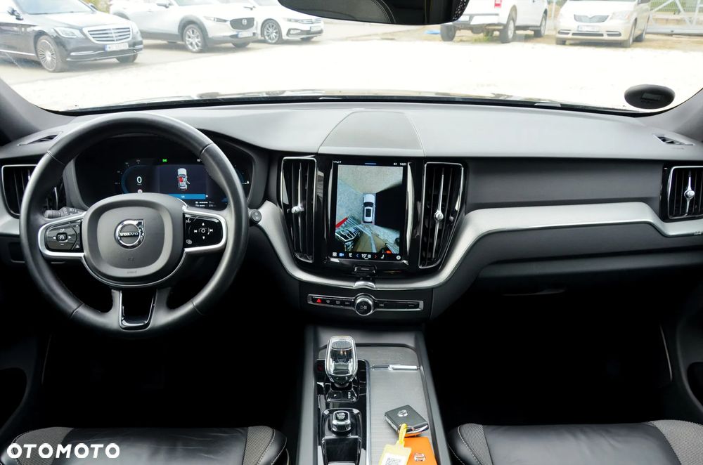 Volvo XC 60 T8 Plug-In Hybrid AWD Ultra Black Edition - 22