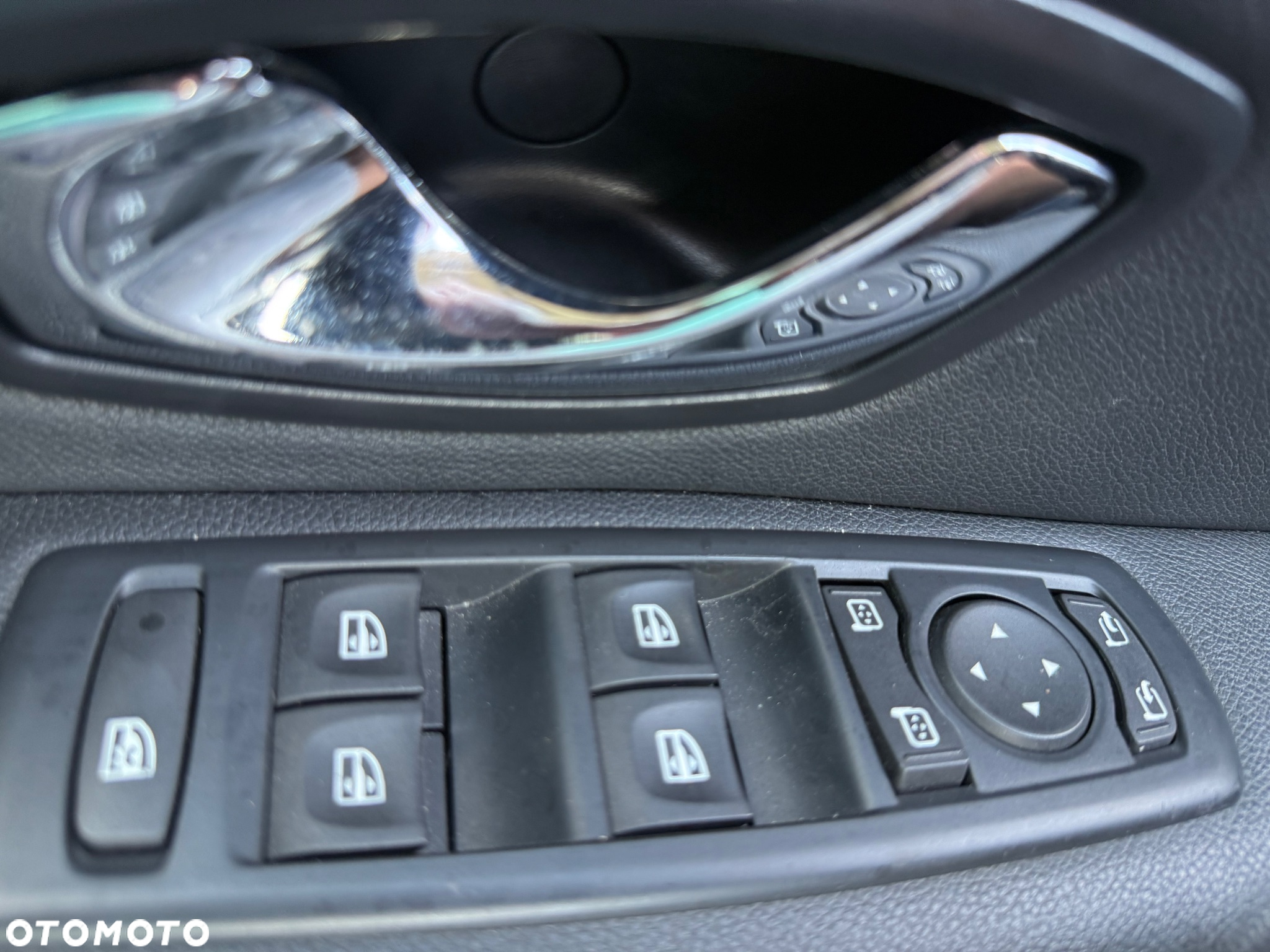 Renault Megane Grandtour ENERGY TCe 115 Start & Stop Bose Edition - 24