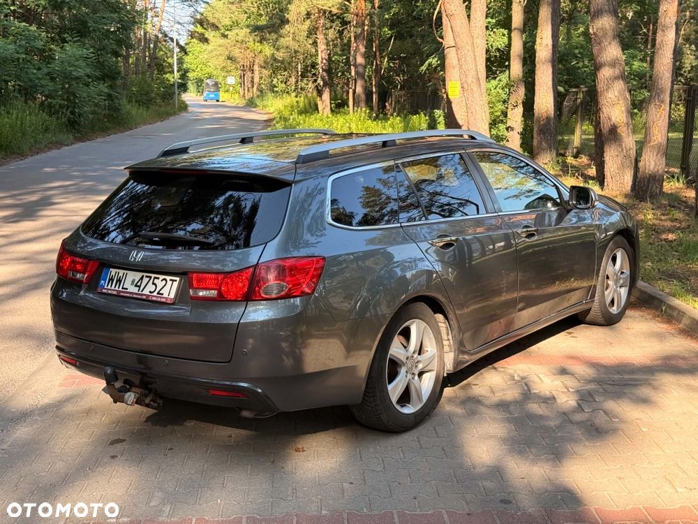 Honda Accord - 4