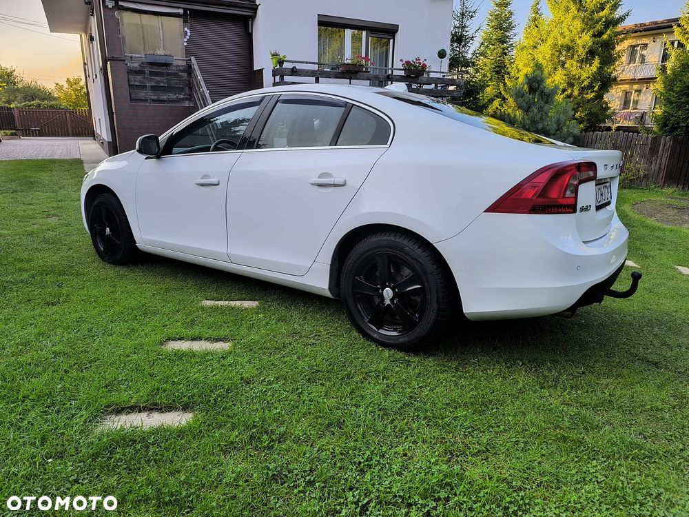Volvo S60 D3 Summum - 4