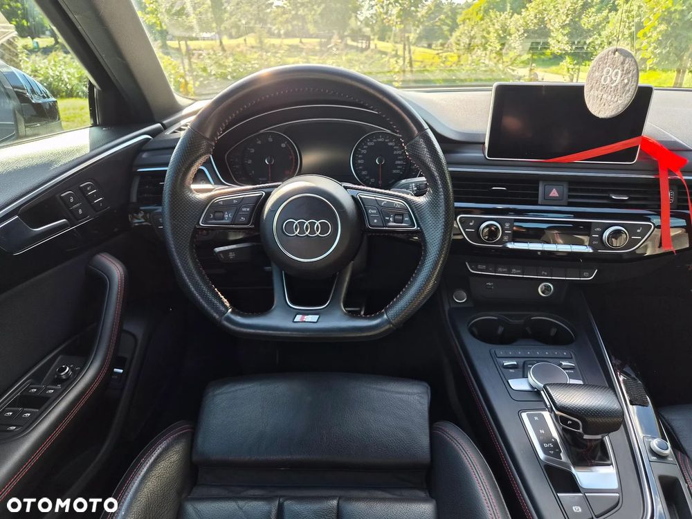 Audi A4 Limousine - 14