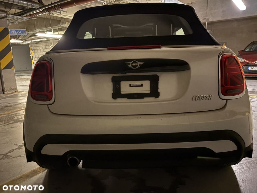 MINI Cooper Essential Trim - 19