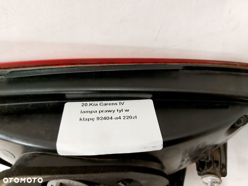 KIA CARENS IV LAMPA W KLAPĘ PRAWY TYŁ PRAWA TYLNA - 8