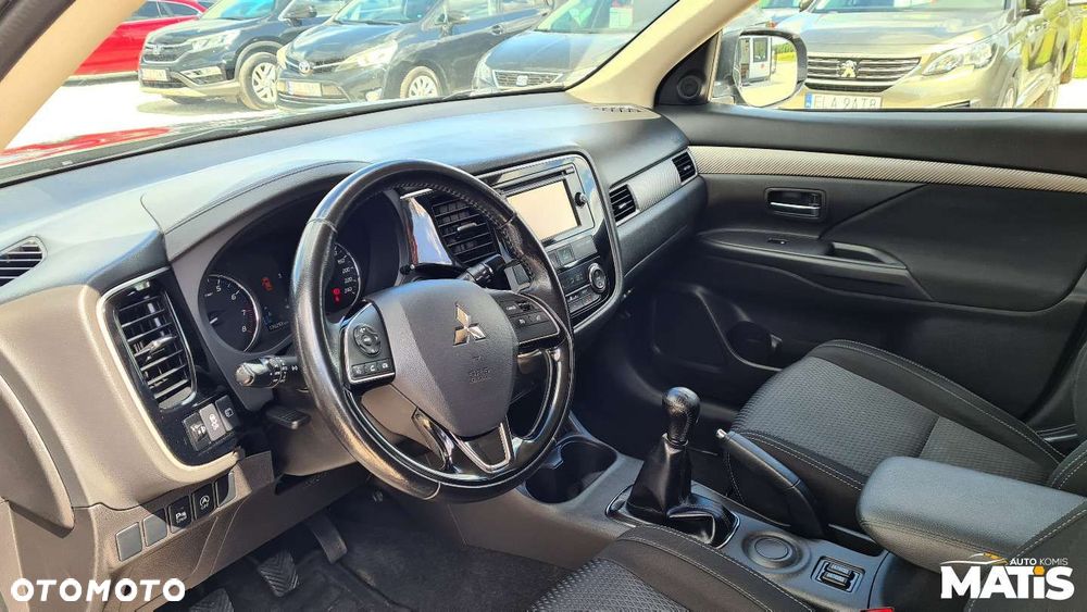 Mitsubishi Outlander - 20