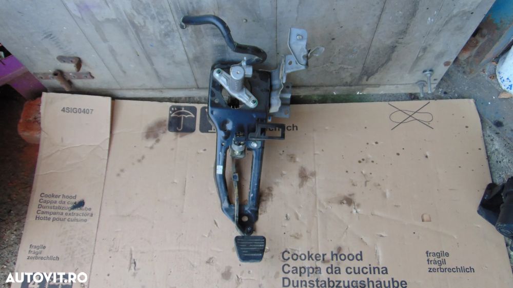 pedala ambreiaj Isuzu N35 NPR NLR NKR NQR dezmembrez - 1