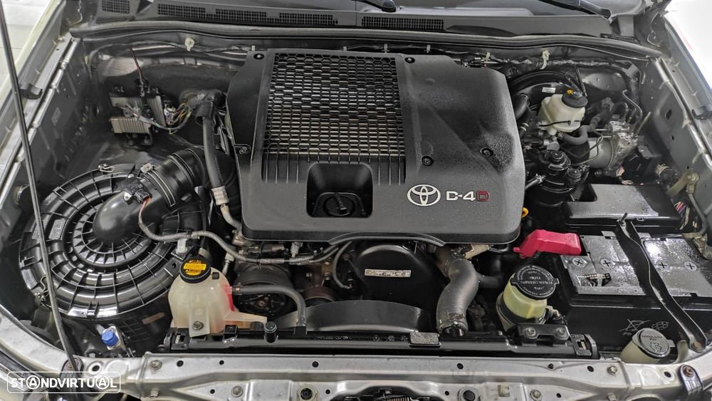 Toyota Hilux 2.5 D-4D 4WD CD T+Nav+PM - 42