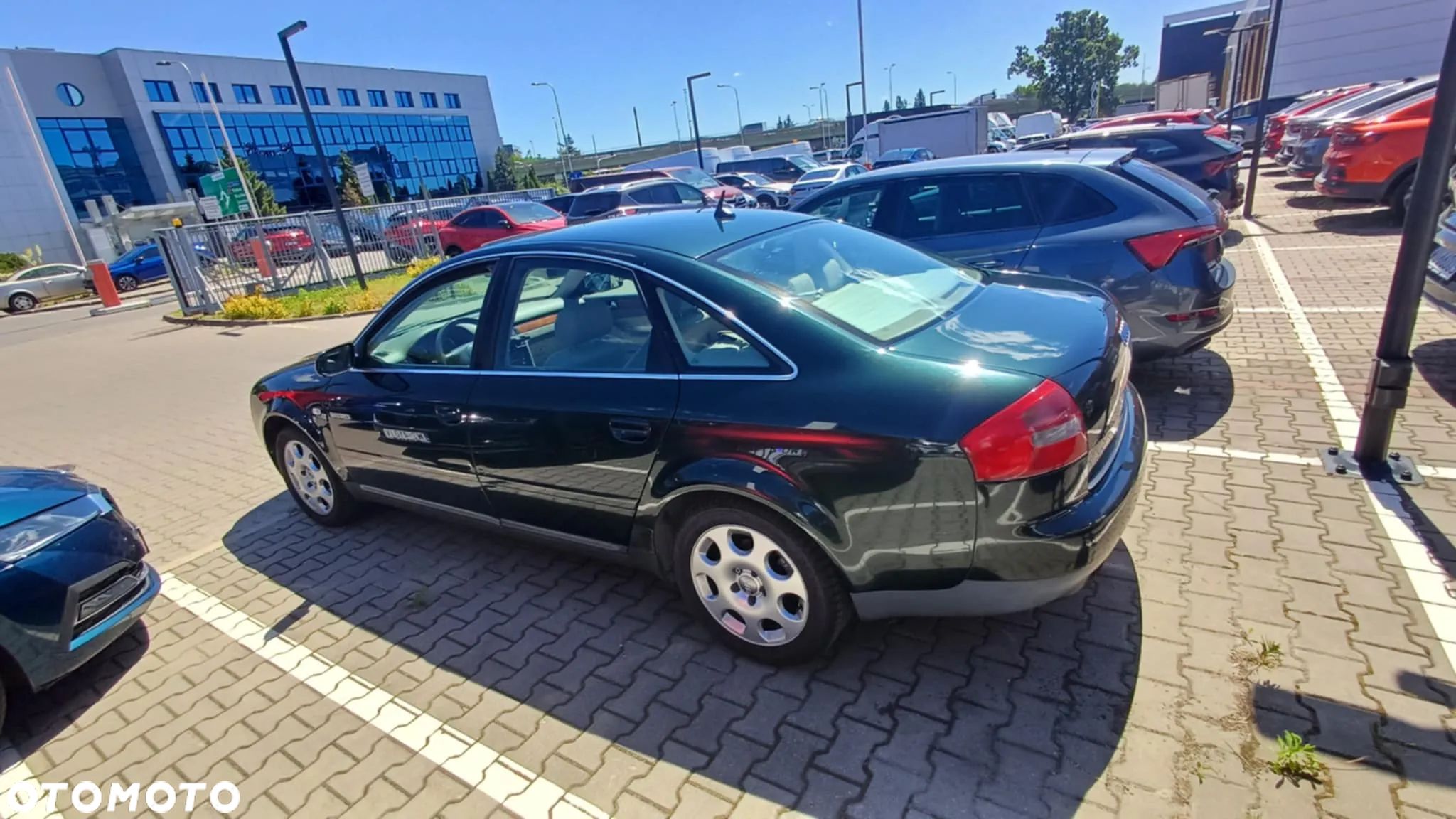 Audi A6 2.4 - 1