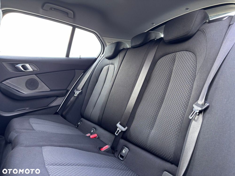 BMW Seria 1 - 19