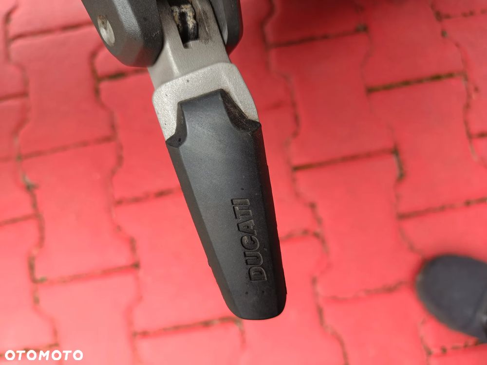 Ducati Monster - 28
