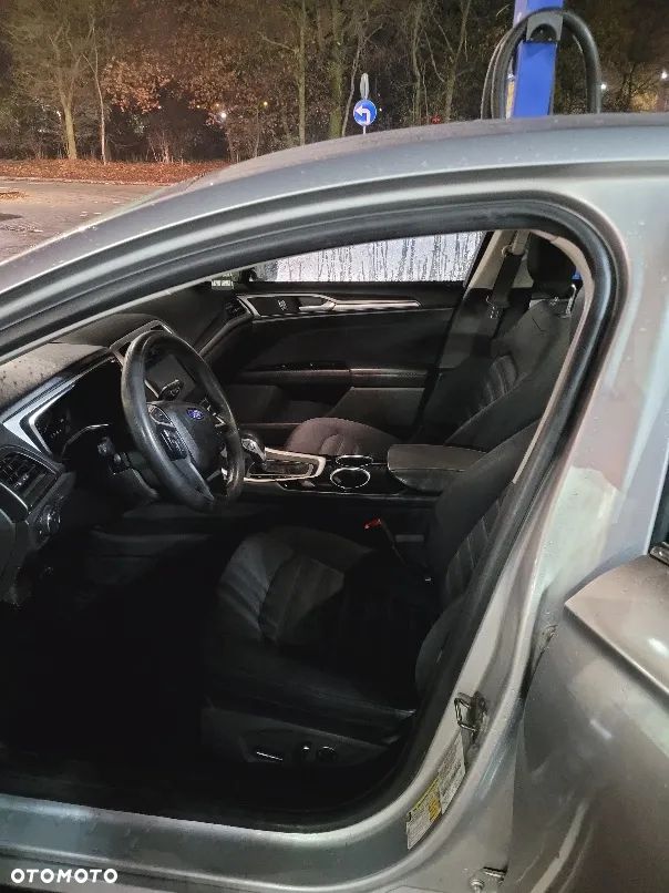 Ford Fusion - 15