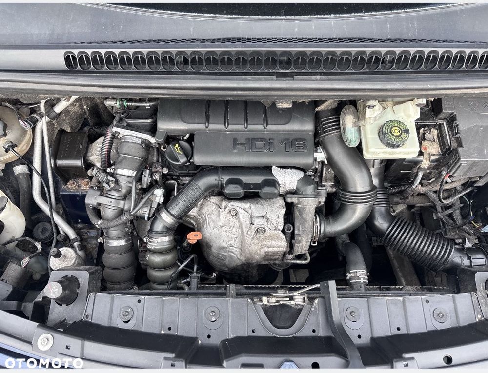 Peugeot 3008 1.6 HDi Premium - 4