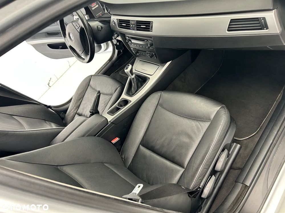 BMW Seria 3 320d - 3