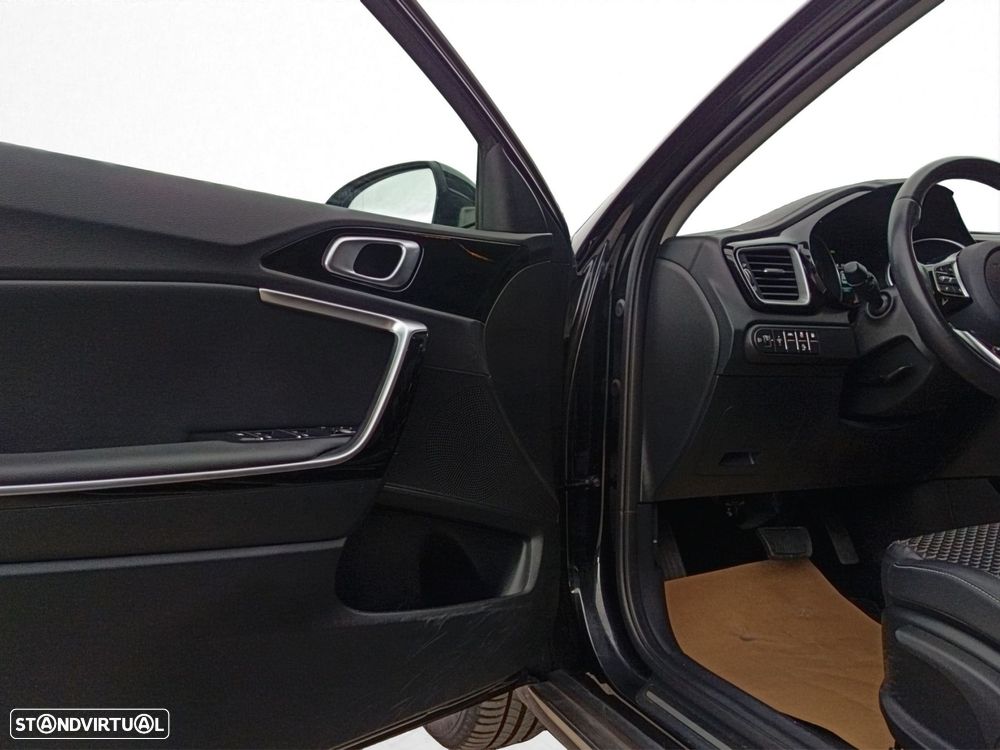 Kia XCeed 1.6 GDi PHEV Drive - 30