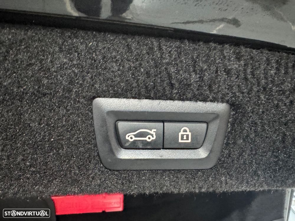 BMW 740 d xDrive Pack M Auto - 31
