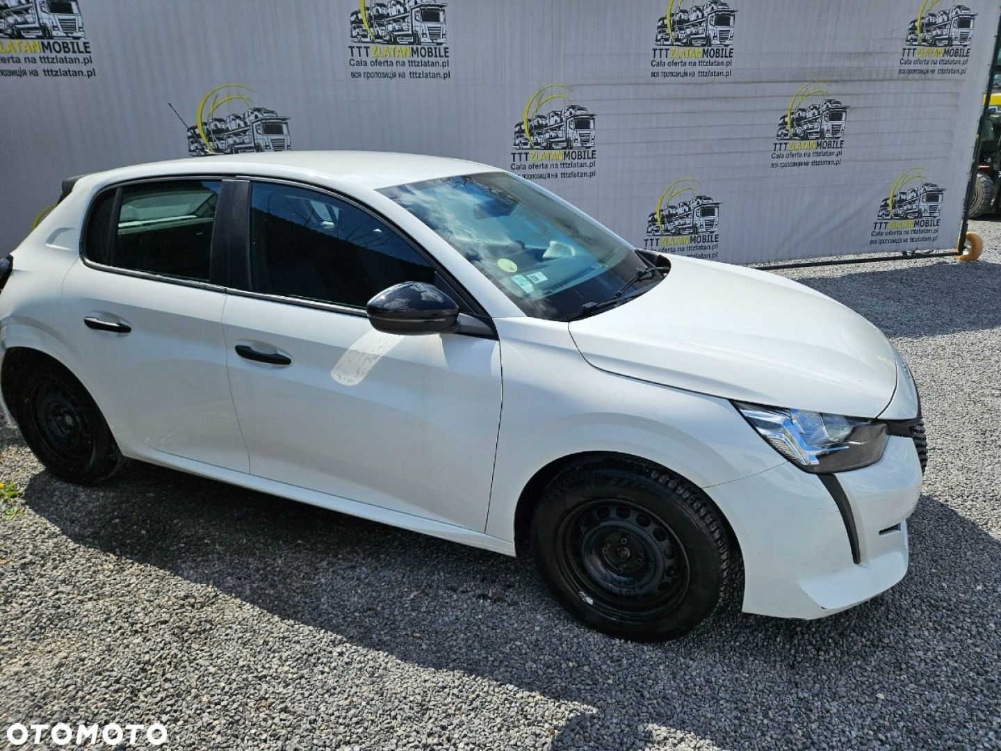 Peugeot 208 - 13