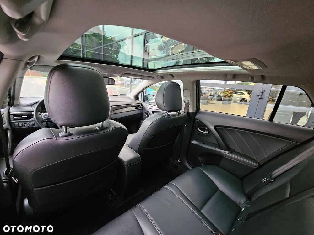 Toyota Avensis 1.8 Prestige MS - 11