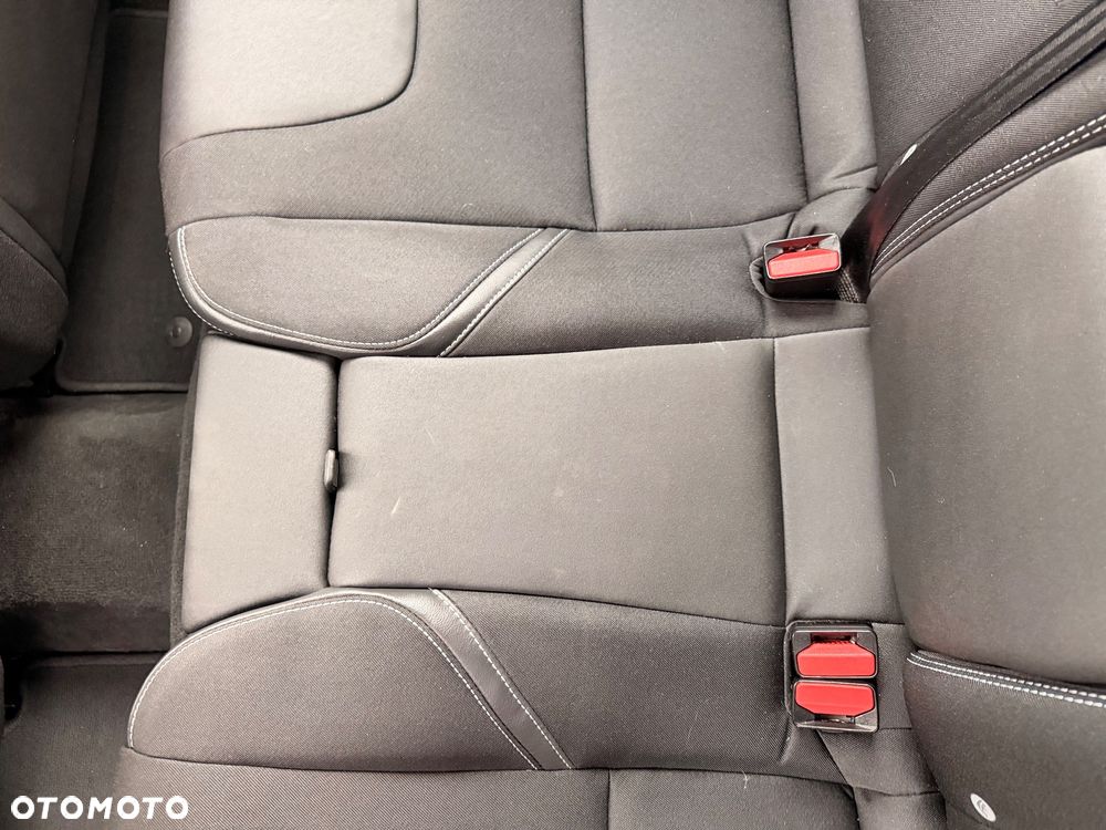 Volvo V40 - 37