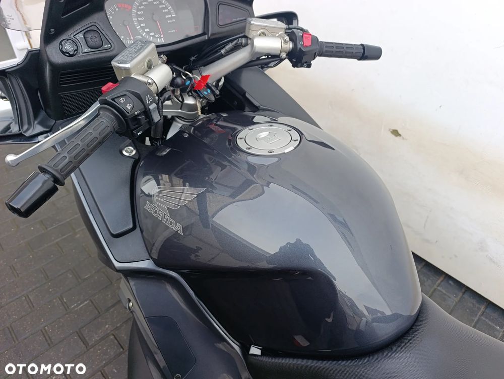 Honda ST - 18